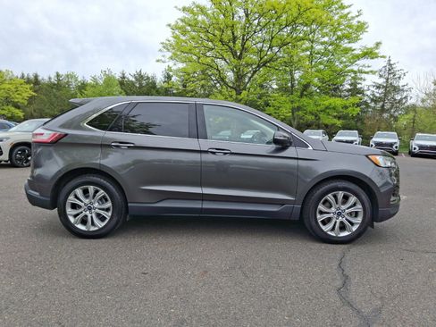 Used 2019 Ford Edge Titanium w/ Cold Weather Package AWD/4WD image 7