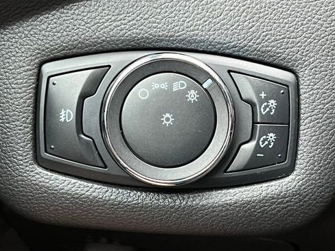 Used 2015 Ford Escape Titanium image 17