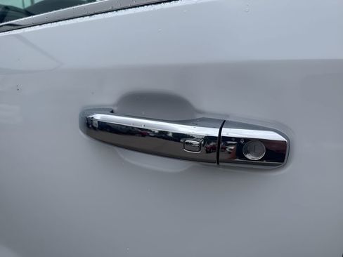 Used 2019 Chevrolet Silverado 1500 LTZ w/ LTZ Plus Package image 9