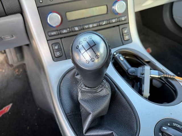 Used 2005 Chevrolet Corvette Coupe w/ Preferred Equipment Group RWD image 19