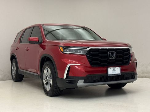 Used 2025 Honda Pilot EX-L image 4