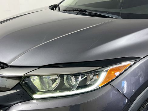 Used 2020 Honda HR-V LX image 11