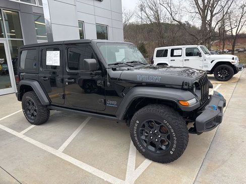 Used 2023 Jeep Wrangler Unlimited AWD/4WD image 2