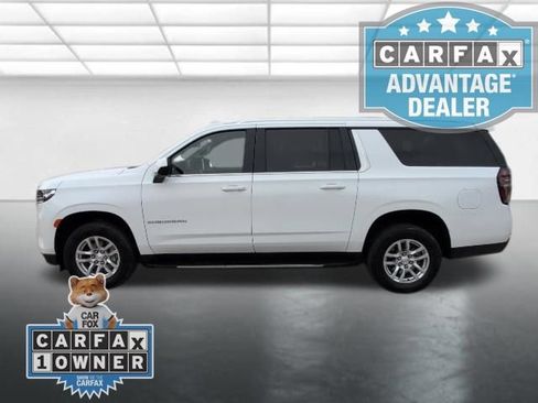 Used 2024 Chevrolet Suburban LT RWD image 30