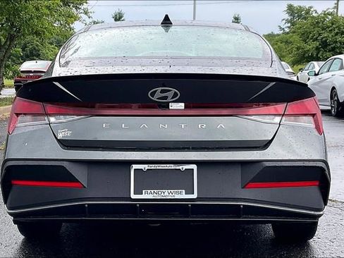 New 2025 Hyundai Elantra Sport image 4