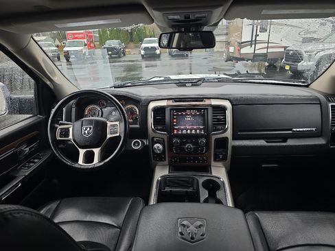 Used 2017 RAM 1500 Laramie w/ Convenience Group image 20