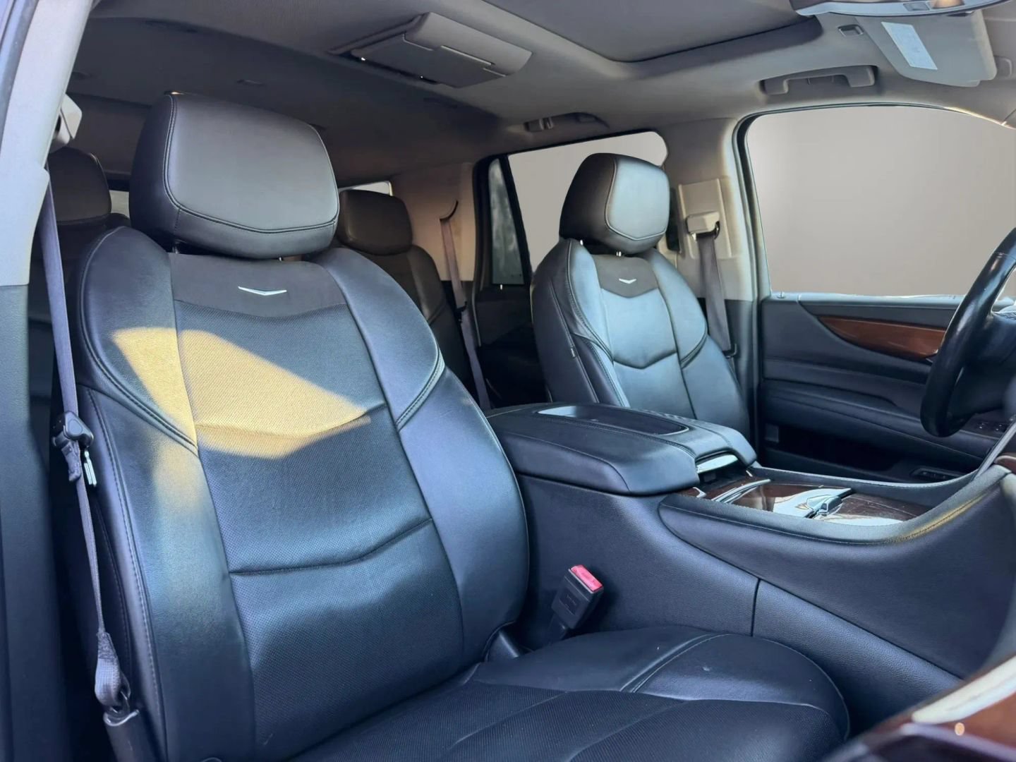 Used 2016 Cadillac Escalade Premium RWD image 19