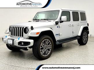 Used 2023 Jeep Wrangler Unlimited Sahara AWD/4WD video 1