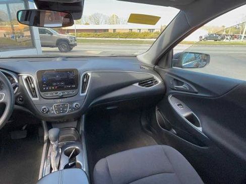 Used 2023 Chevrolet Malibu LT FWD image 27