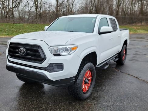Used 2020 Toyota Tacoma SR image 5