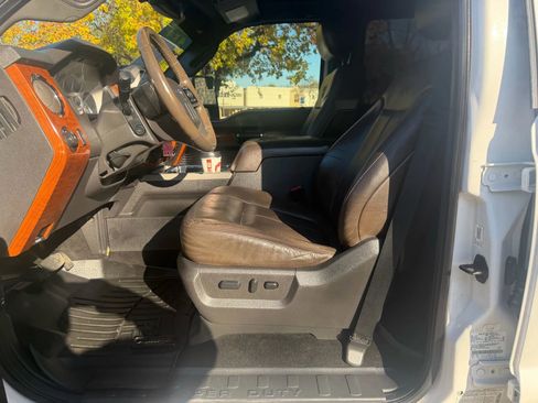 Used 2016 Ford F250 King Ranch w/ King Ranch w/Chrome Package image 9