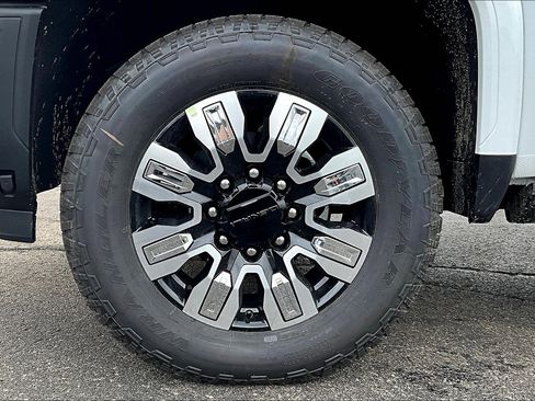 New 2025 GMC Sierra 3500 Denali w/ Denali Reserve Package image 12