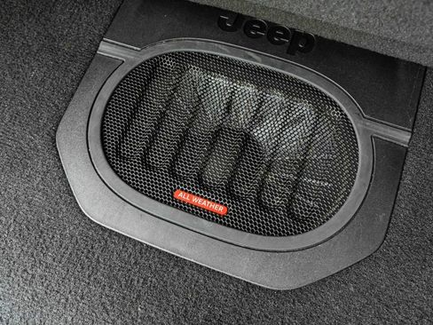 Used 2021 Jeep Wrangler Rubicon w/ Uconnect 4C Nav & Sound Group AWD/4WD image 29
