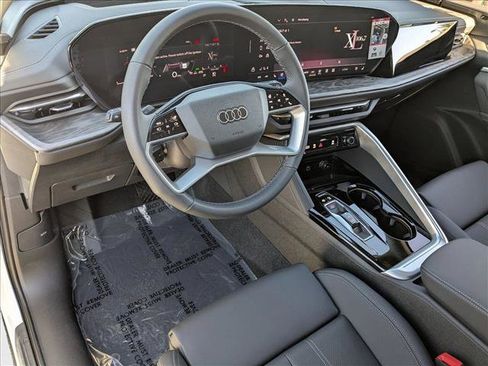 New 2025 Audi Q5 Premium Plus w/ Premium Plus image 3
