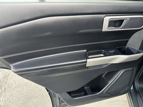 Used 2023 Ford Explorer XLT w/ Equipment Group 202A image 12