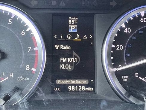 Used 2015 Toyota Highlander XLE AWD/4WD image 21