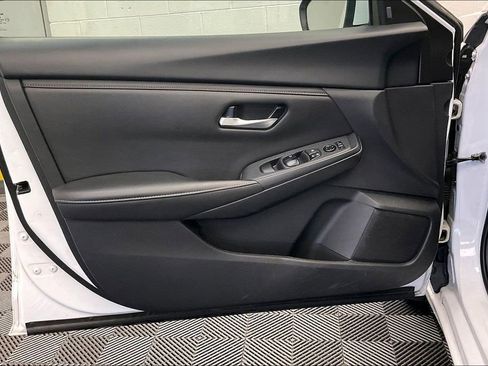 Certified 2024 Nissan Sentra SV image 22