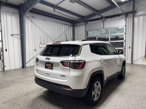 Used 2024 Jeep Compass Latitude w/ Altitude Special Edition AWD/4WD image 16