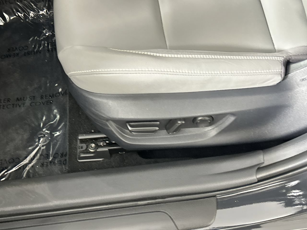 Used 2026 Toyota Camry SE FWD image 20