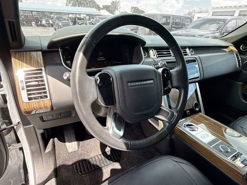 Used 2019 Land Rover Range Rover Supercharged image 12