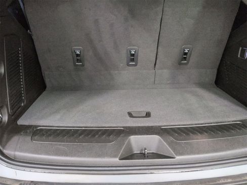 Used 2022 Chevrolet Tahoe LT w/ Luxury Package image 36