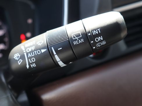 Used 2025 Honda Pilot Elite image 38