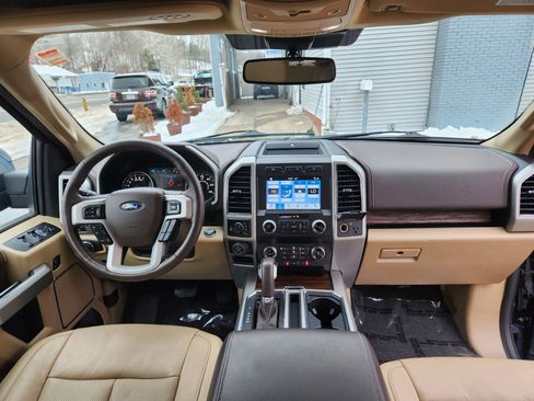 Used 2019 Ford F150 Lariat w/ Equipment Group 502A Luxury image 33