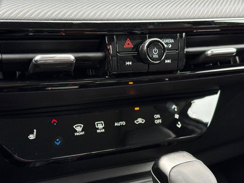 New 2026 Nissan Kicks SR w/ SR Premium Package image 17