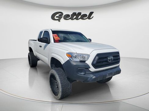Used 2022 Toyota Tacoma SR image 3