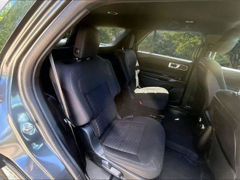 Certified 2020 Ford Explorer XLT w/ Comfort Package AWD/4WD image 27