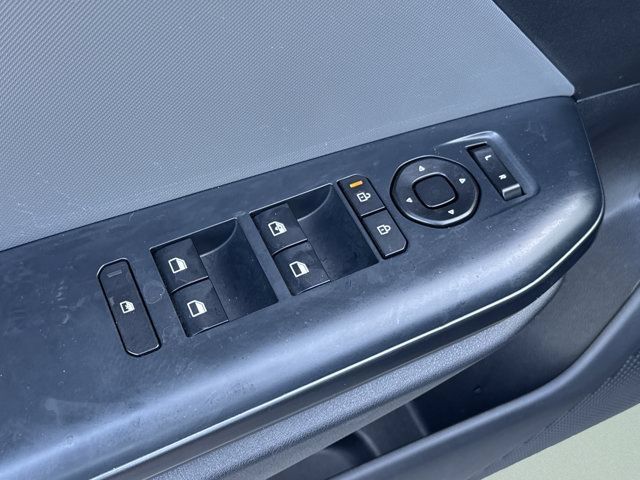 Used 2025 Kia K4 FWD image 21