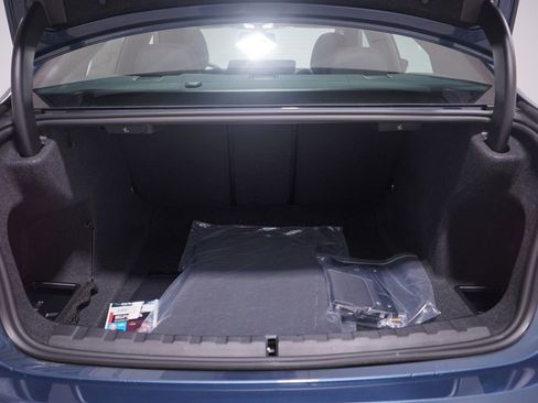 New 2026 BMW 330i Sedan w/ M Sport Package image 13