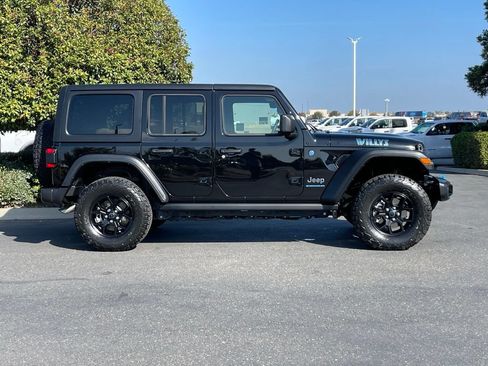 Used 2024 Jeep Wrangler Unlimited AWD/4WD image 7