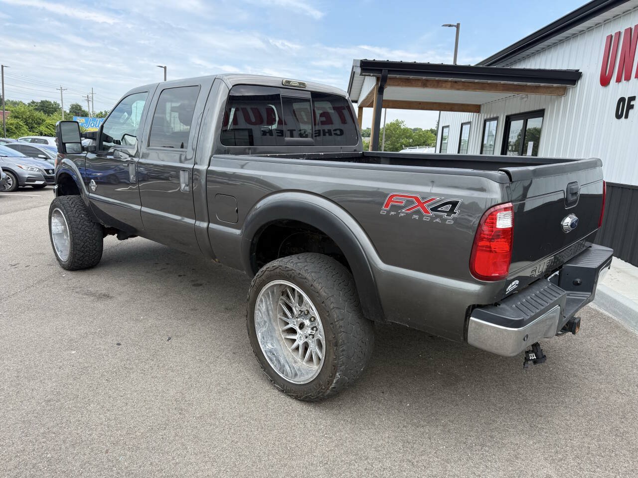 Used 2016 Ford F250 XLT w/ XLT Premium Package AWD/4WD image 11