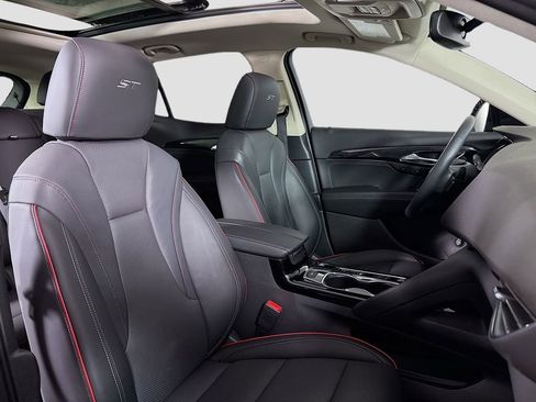 Certified 2023 Buick Envision Essence w/ Sport Touring Package image 32