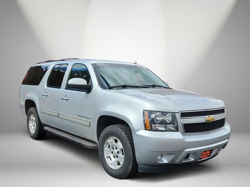 Used 2014 Chevrolet Suburban LT w/ Luxury Package image 1