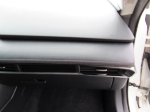 Used 2019 MAZDA MAZDA3 Sedan FWD image 25