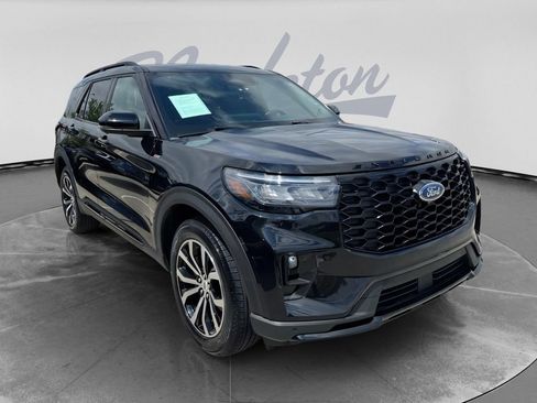 Used 2025 Ford Explorer ST-Line AWD/4WD image 1