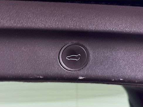 Used 2023 Tesla Model Y Long Range image 27