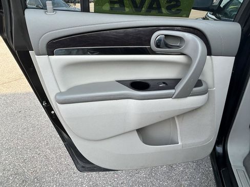 Used 2017 Buick Enclave Convenience FWD image 14