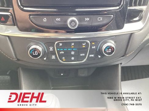Used 2020 Chevrolet Traverse LT w/ Driver Confidence II Package AWD/4WD image 41