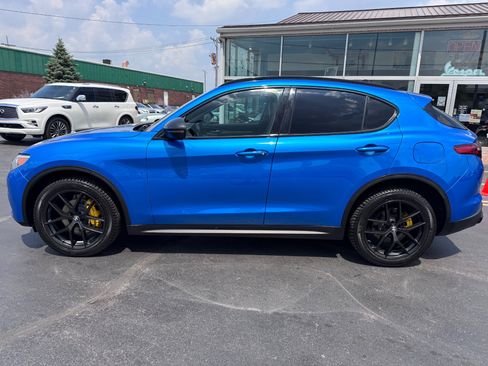 Used 2019 Alfa Romeo Stelvio Ti Sport w/ Quick Order Package 22S Sport AWD/4WD image 8