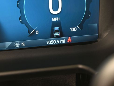 Used 2025 Ford F250 Platinum w/ Platinum Plus Package image 16