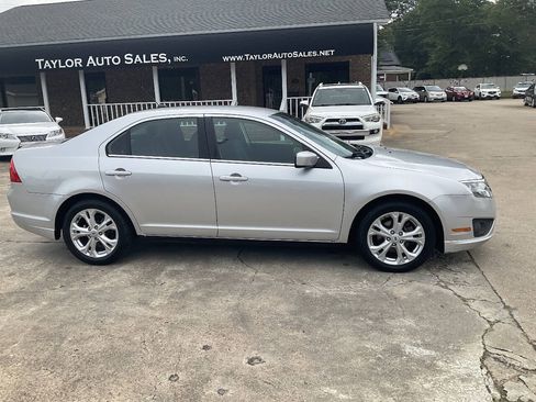 Used 2012 Ford Fusion SE FWD image 2