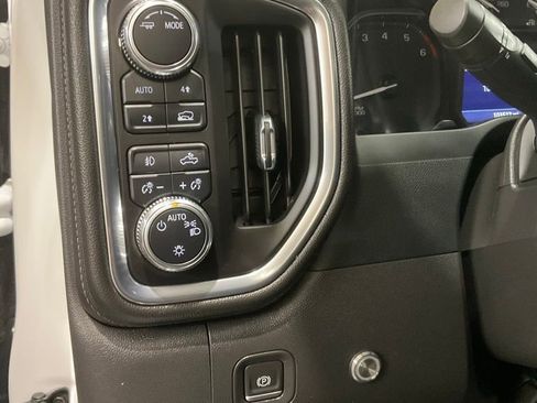 Used 2022 GMC Sierra 1500 Elevation AWD/4WD image 8