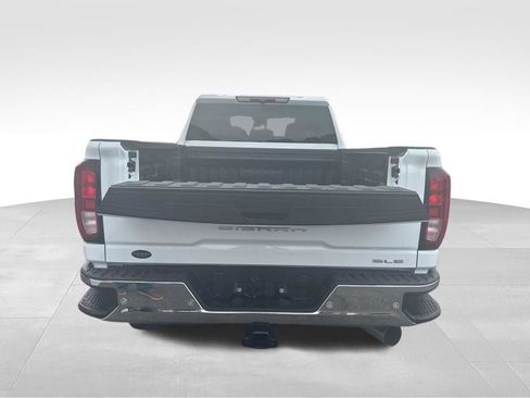 New 2026 GMC Sierra 2500 SLE w/ SLE Value Package; AWD/4WD image 9