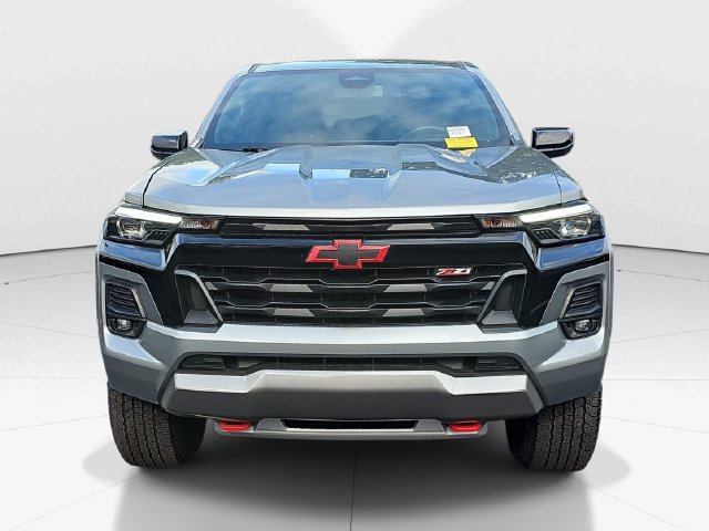Used 2024 Chevrolet Colorado Z71 w/ Z71 Convenience Package 2 AWD/4WD image 10