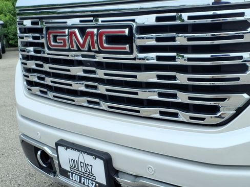 Used 2023 GMC Sierra 1500 Denali w/ Denali Reserve Package AWD/4WD image 28