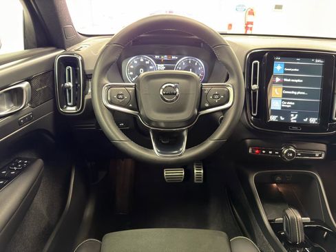 Used 2022 Volvo XC40 T5 R-Design w/ Climate Package AWD/4WD image 28