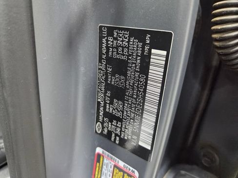 Certified 2025 Hyundai Tucson Limited FWD image 19